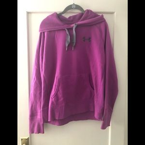 Woman’s Underarmour sweatshirt size medium